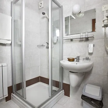 Makar Sport&atrium Ξενοδοχείο Πετς